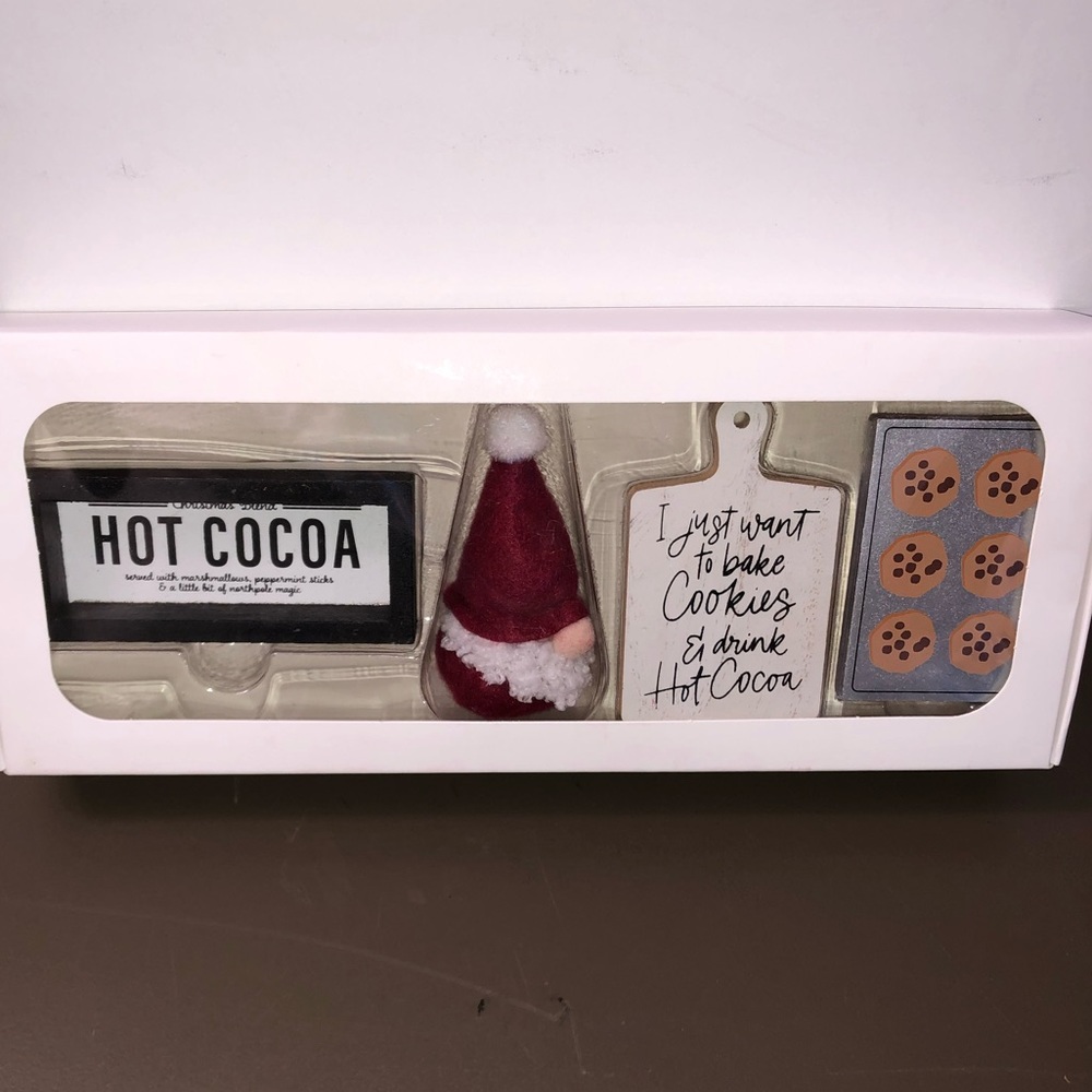 Hot Cocoa/Gnome Tiered Tray Decor